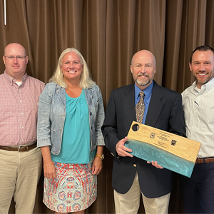 <span style="font-family: Calibri, sans-serif; font-size: 11pt;">Texas
A&M Forest Service’s John Hawkins received the 2020 Forest Stewardship
Program Field Forester Award from the USDA Forest Service in Birmingham,
Alabama June 8, 2021.</span>